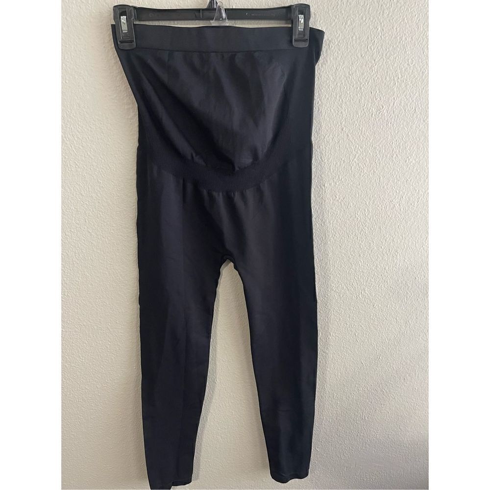 Ingrid &Isabel Basic 7/8 Active Maternity Leggings - image 1